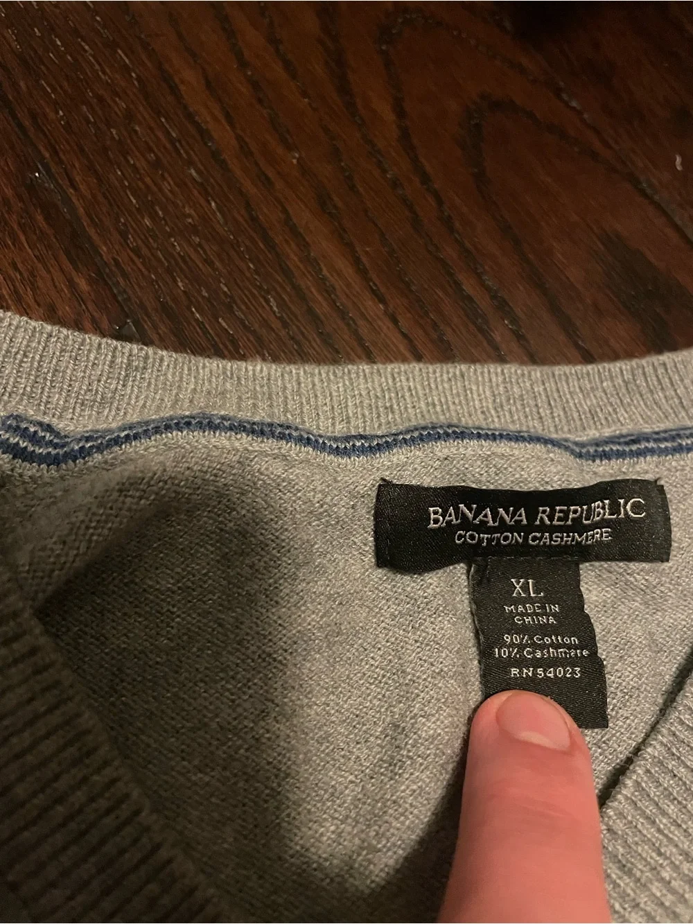 Banana Republic Size XL Grey Cashmere Sweater
